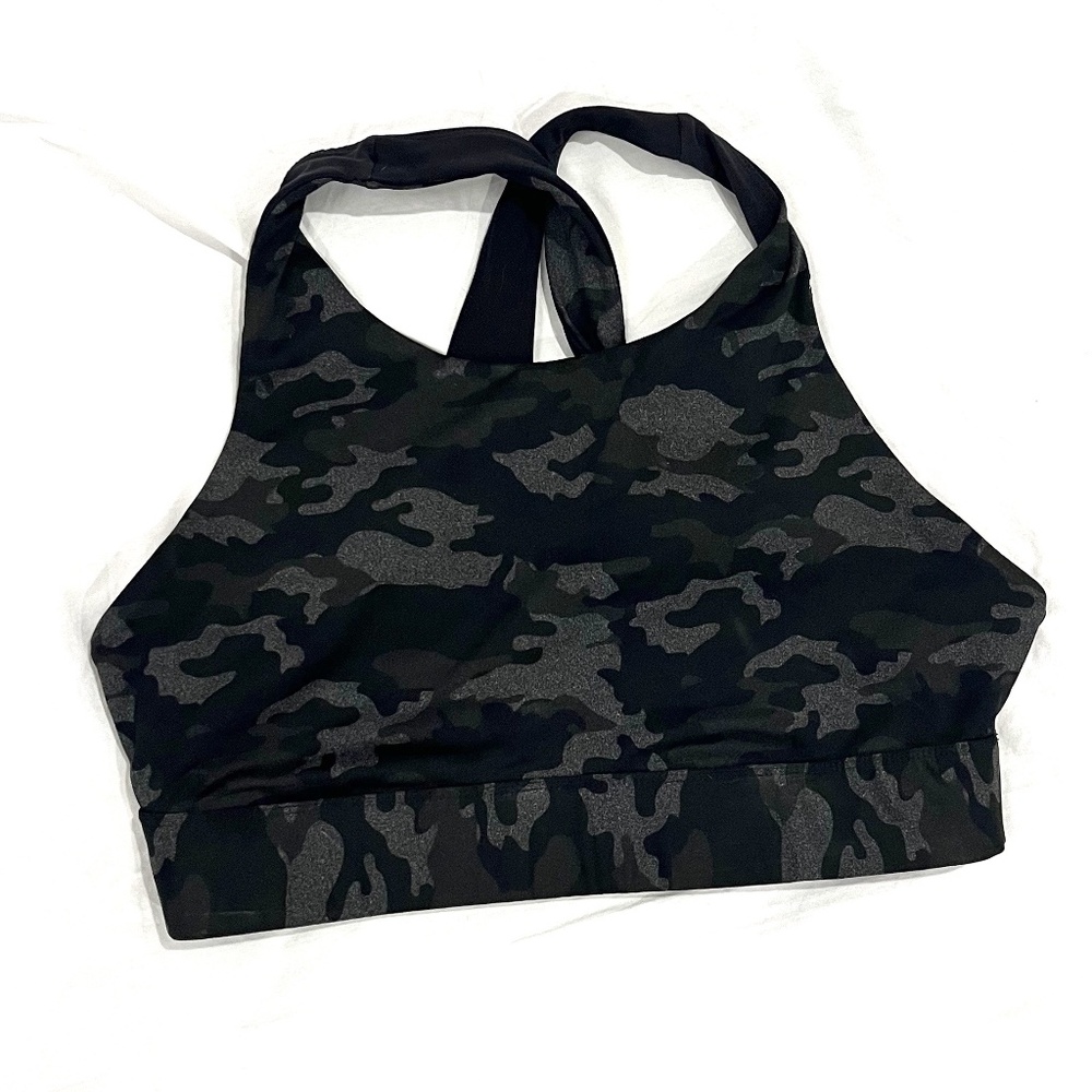 Fabletics Medium Impact Sports Bra in Black/Gray Camo Print, Size S